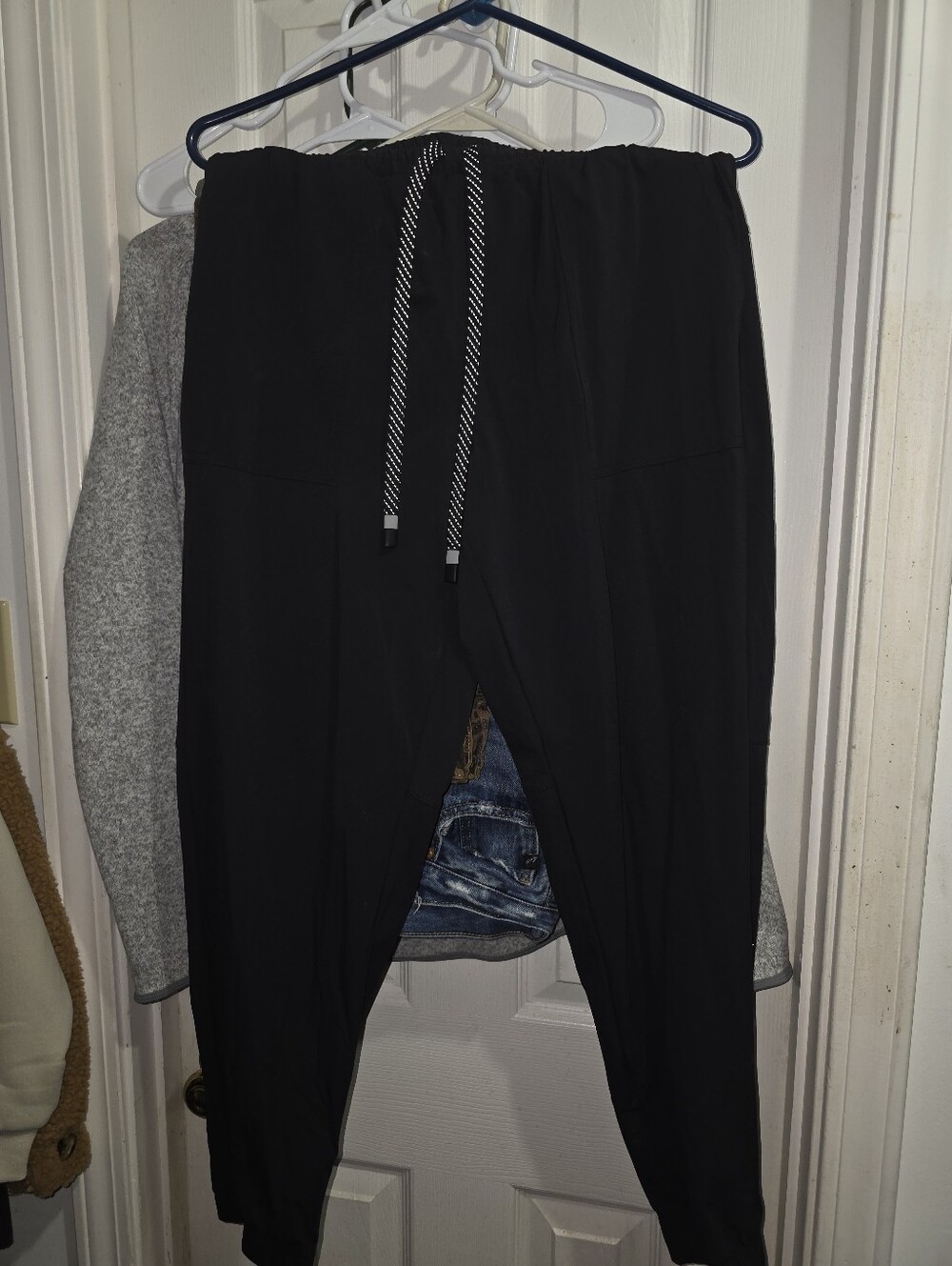 Fabletics Black Elastic-Waist Joggers